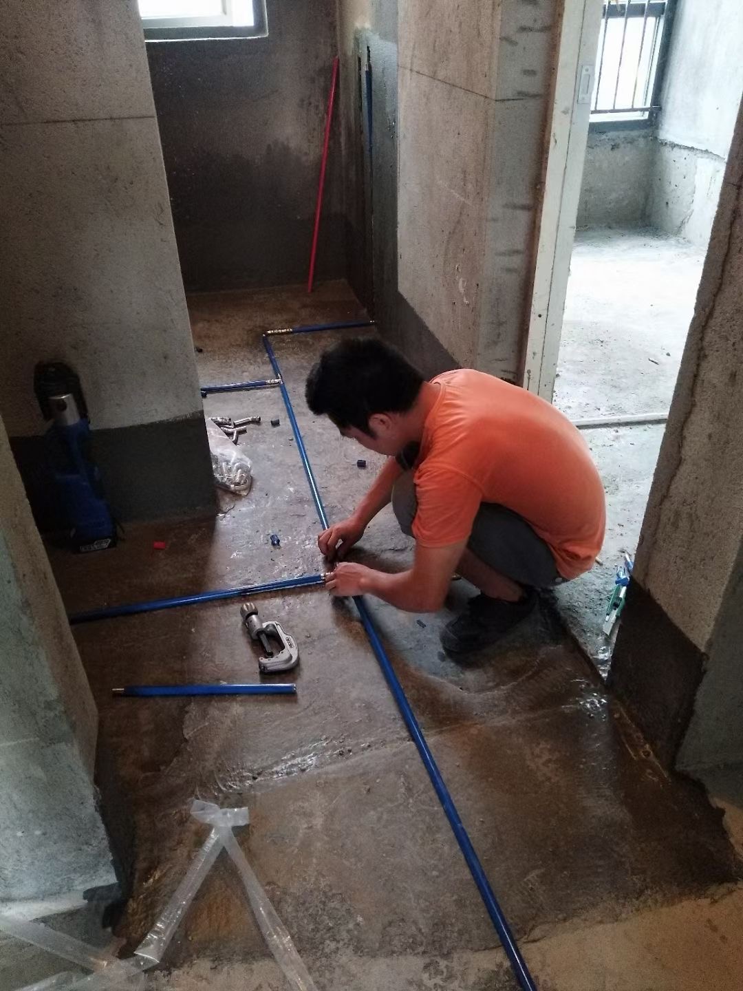 香蕉视频破解版牌覆塑下载香蕉直播视频观看热水管安装现场.jpg