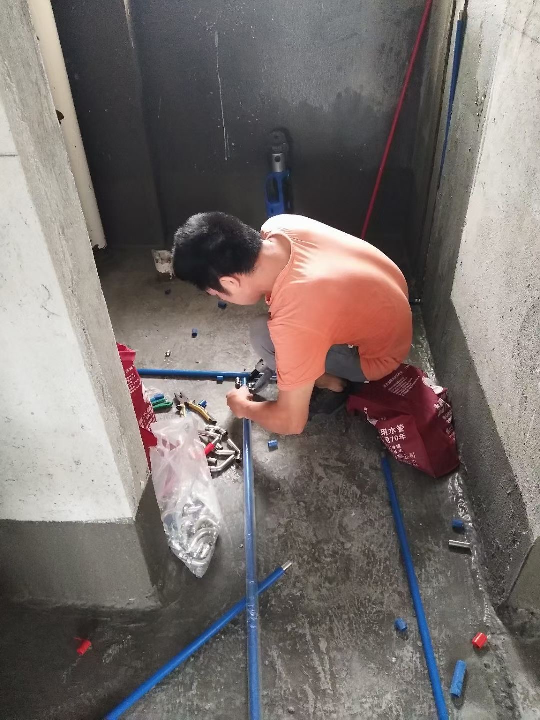 香蕉视频破解版牌覆塑下载香蕉直播视频观看自来水管安装现场.jpg